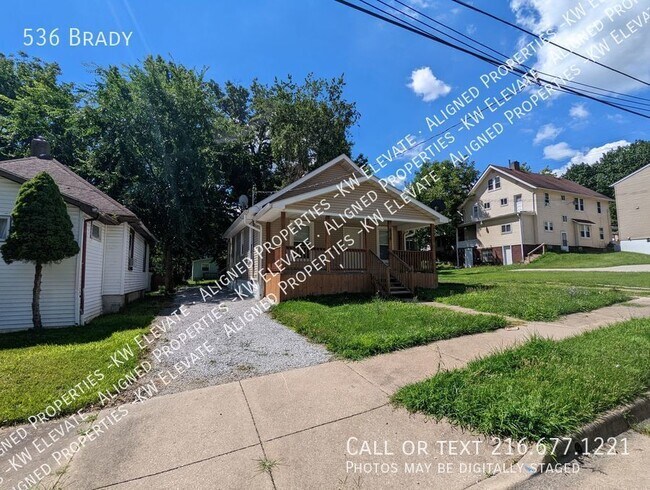 Primary Photo - The Brady House!