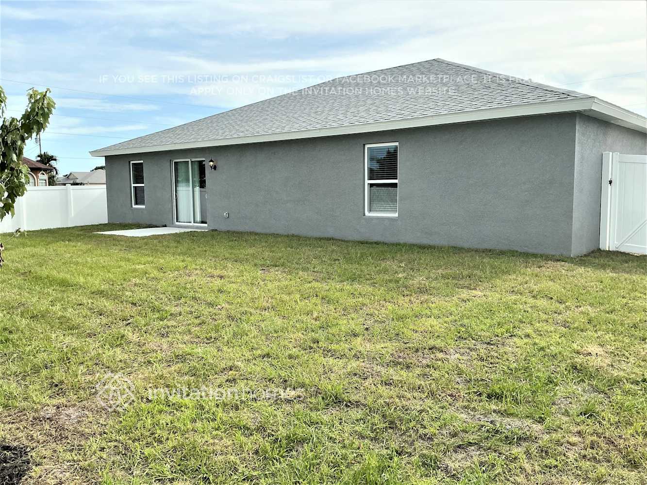 Building Photo - 1227 SW 7th Ct