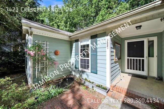 Building Photo - 3421 Crescent Knoll Dr