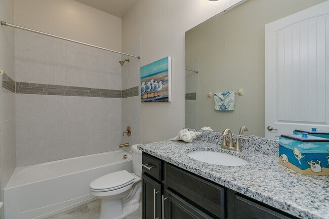 Building Photo - Luxury Living At An Affordable Price