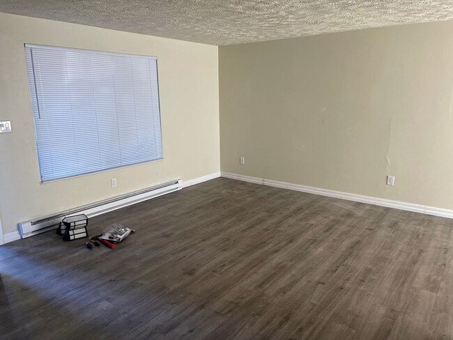 Building Photo - Ralph Duplex