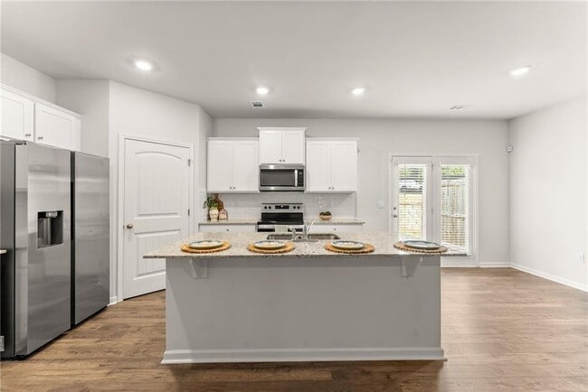 Building Photo - 300 Stoneybrook Dr