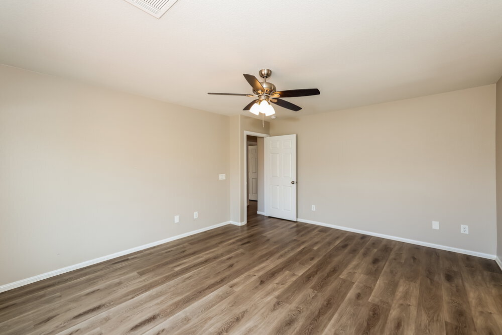 Building Photo - 1004 Clearwater River Ave