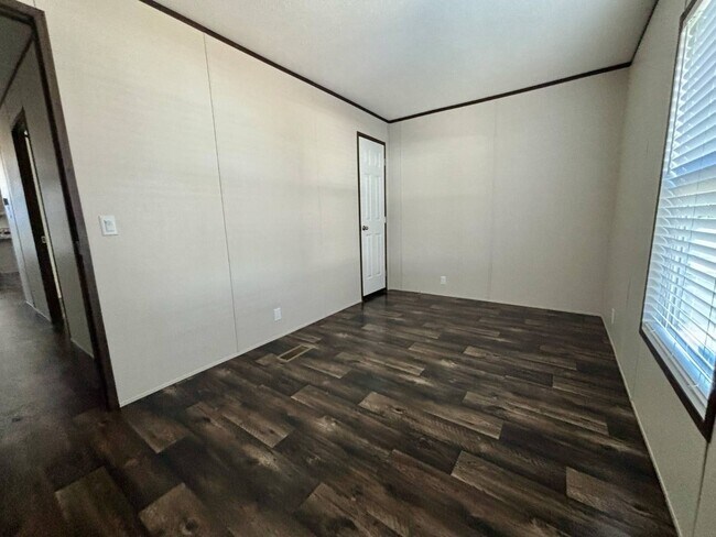Building Photo - 2101 Ladnier Rd
