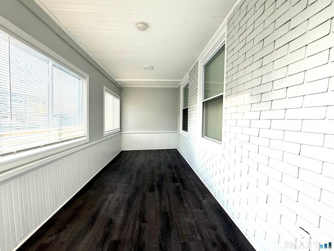 Building Photo - 7 Burritt Ave