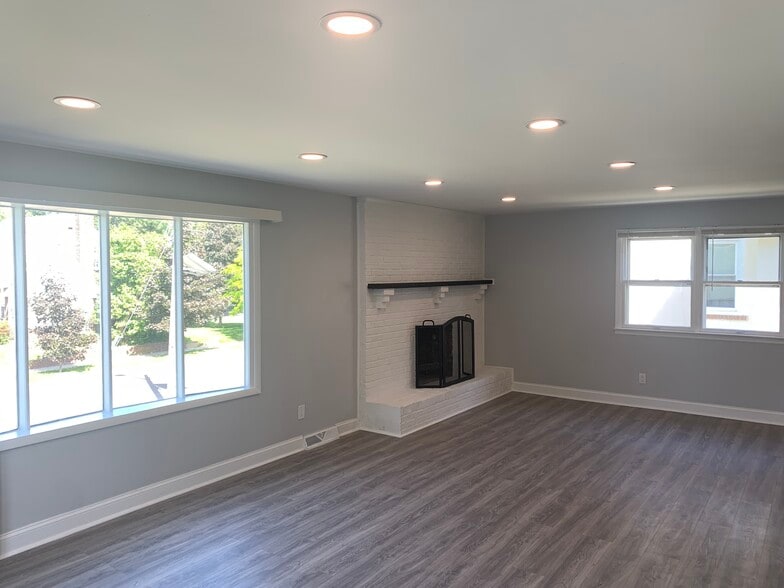 Remodeled Living room - 150 S Lecato Ave