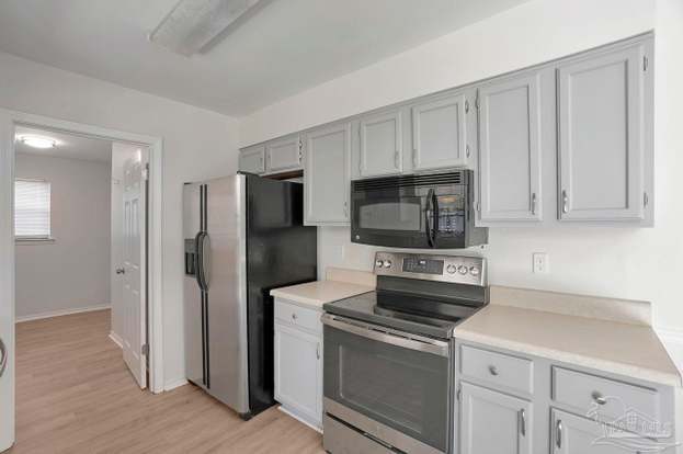 Building Photo - 10601 Silver Creek Dr