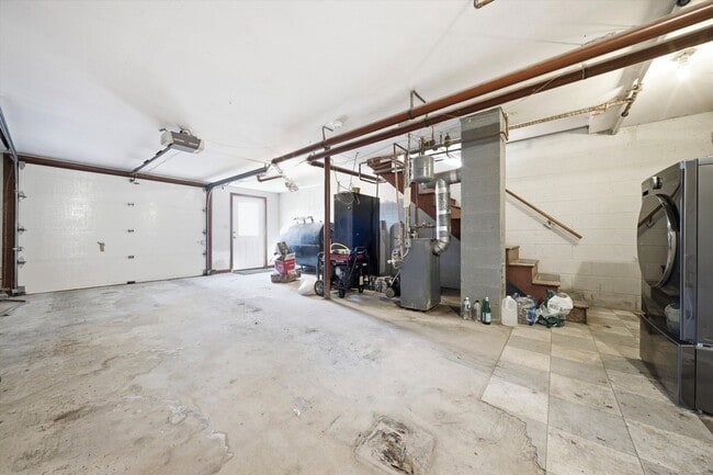 Building Photo - 24 Etta Ln