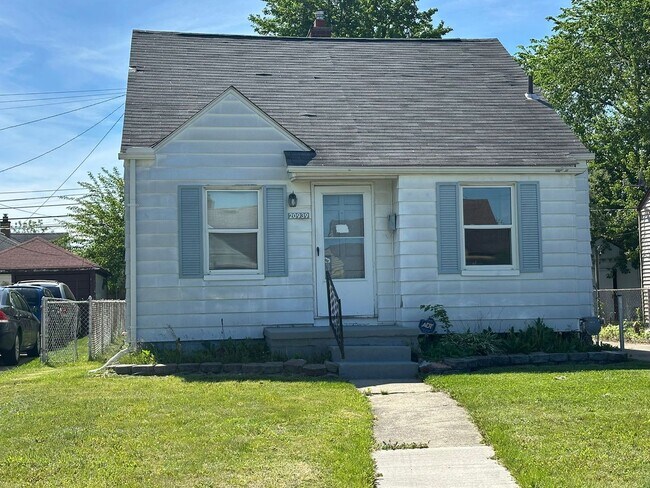 Building Photo - 20939 Beechwood Ave