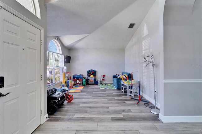 Building Photo - 18507 Country Crest Pl