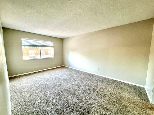 Building Photo - Quiet & Private Condo Retreat in the Heart...