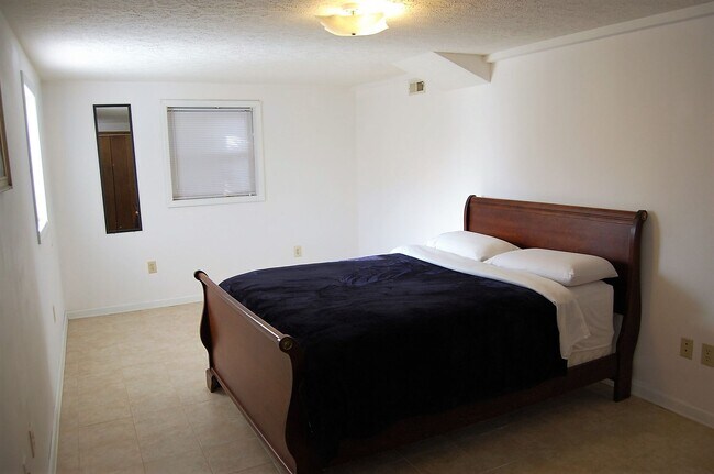 Building Photo - Available for the 2026-2027 leasing term