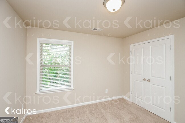 Building Photo - 170 Mandy Ln