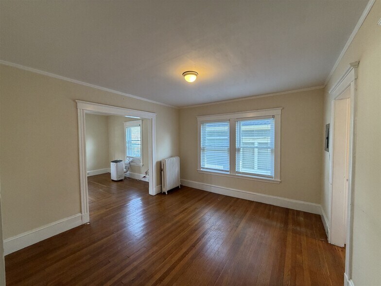 Building Photo - 23 Central Rd