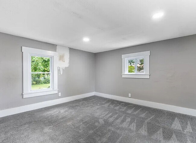 Building Photo - Charming Two-Story Home for Rent in North ...