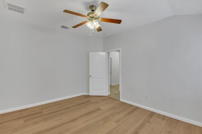 Building Photo - 18321 Cumberland Gap St