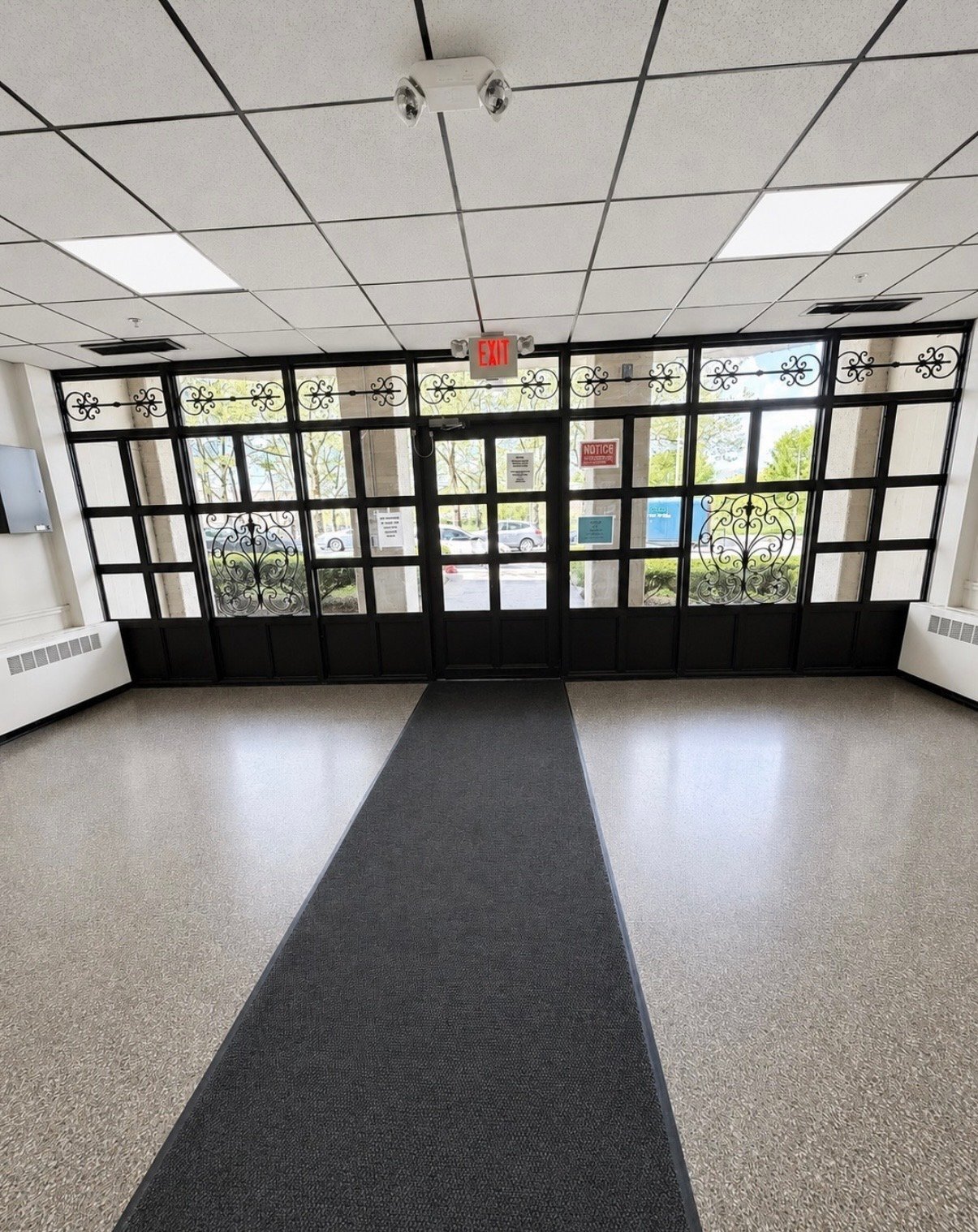 Building Photo - 71 Catlin St
