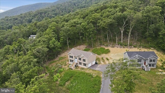 Building Photo - 1617 Tomahawk Trail