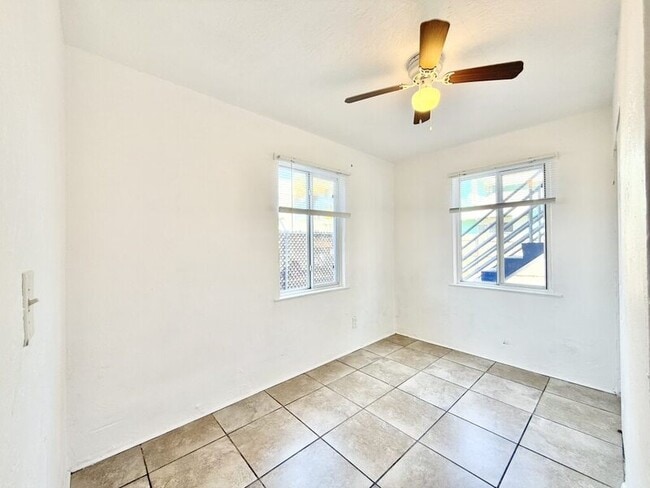 Building Photo - 551 N Ridgewood Ave