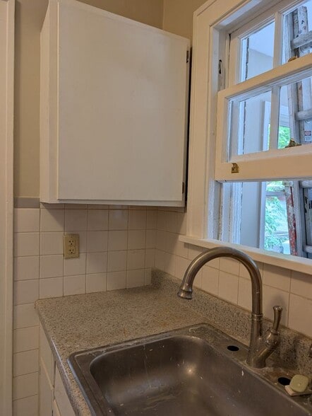 Building Photo - 69 Parkside