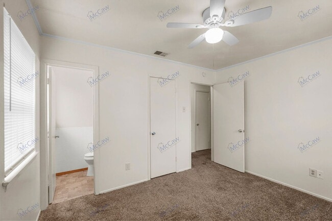 Building Photo - 14732 Oakwood Ln