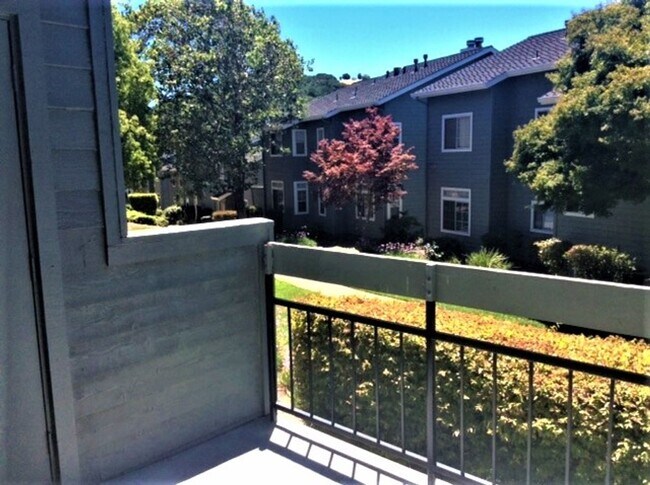 Building Photo - Single-Level 1 Bedroom Home with Garage – ...