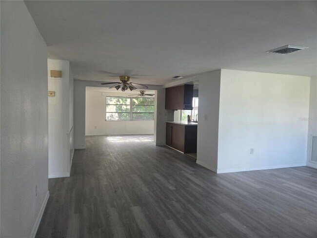 Building Photo - 12213 Partridge Hill Row