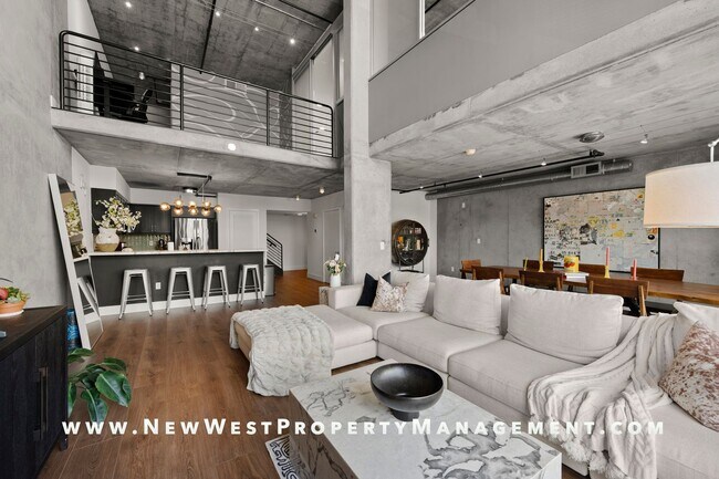 Building Photo - Spectacular Little Italy Loft at Doma, 2 Parking Spaces! Small Pet OK!