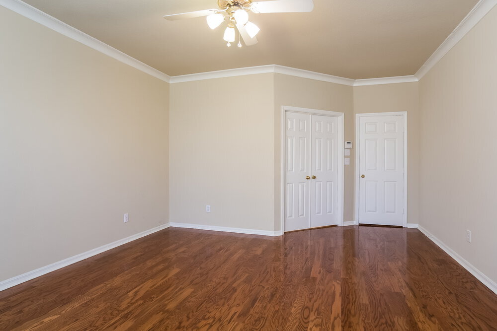 Building Photo - 3931 Echo Mountain Dr