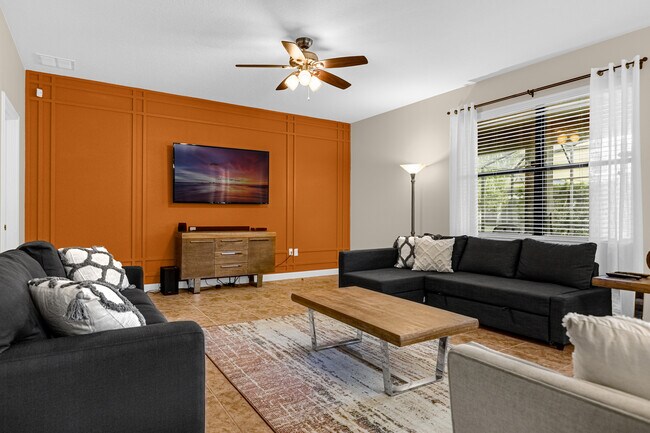 Living Room - 1463 Myrtlewood St