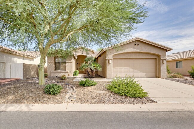 Building Photo - 9746 E Coopers Hawk Dr