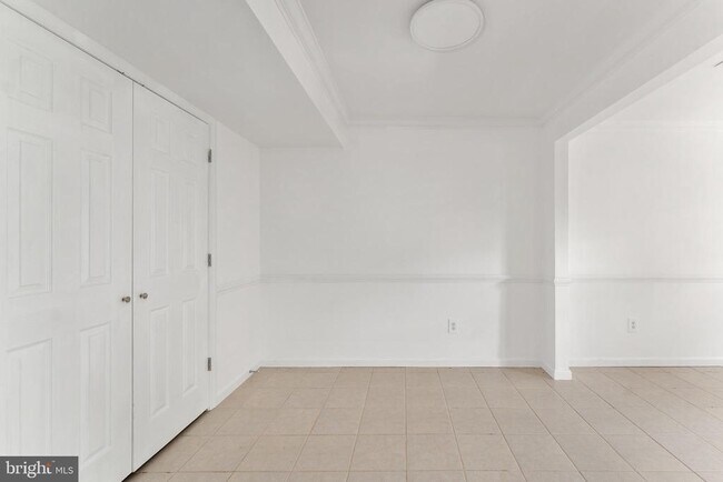 Building Photo - 7102 Finch Ln