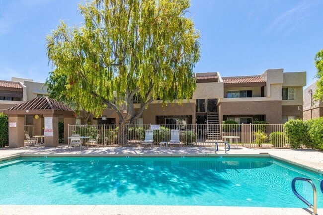 Building Photo - 4444 E Paradise Vlg Pkwy S
