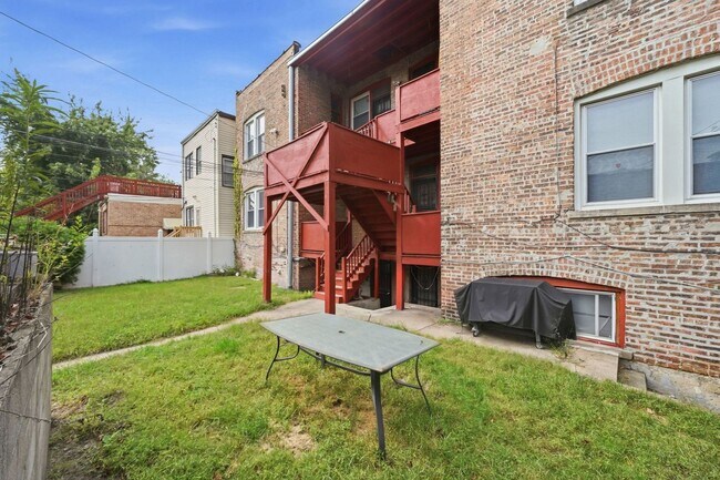 Building Photo - 6945 S Calumet Ave