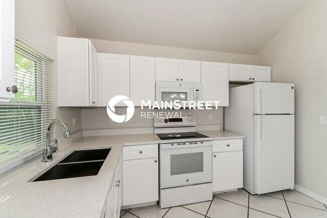 Building Photo - 3 Bedroom Pet-Friendly Home in CAPE CORAL,...