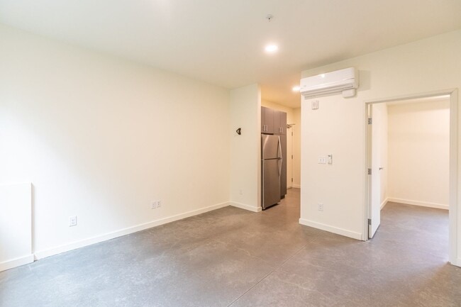 Building Photo - 2919 SE Division St