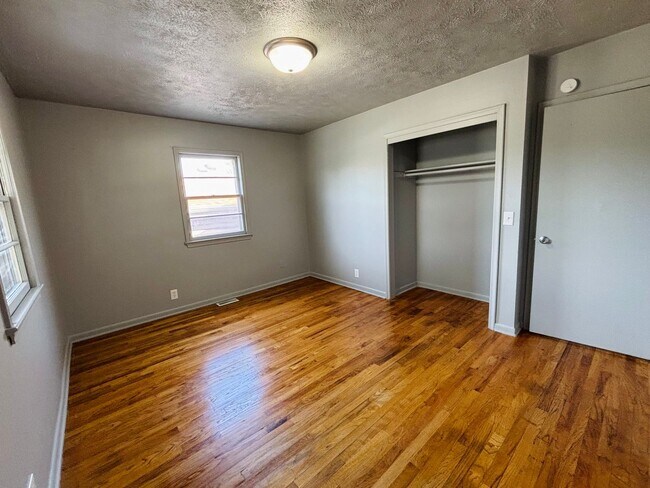 Building Photo - 4686 Kansas Ave
