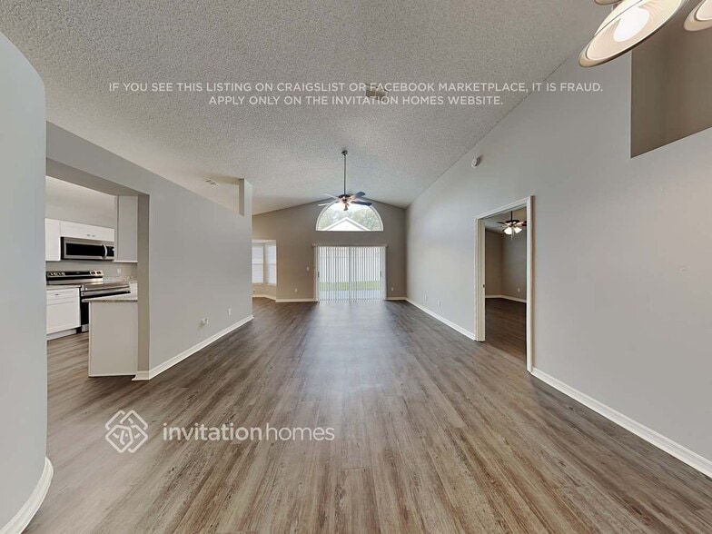 Building Photo - 4011 Fontana Pl