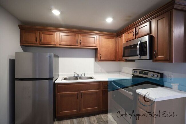 Building Photo - Newly remodeled 1 bedroom 1 bathroom