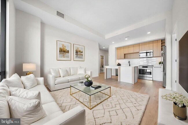 Building Photo - 255 W Falls Station Blvd