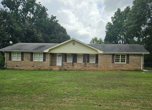 Building Photo - 1355 White Oak St SE