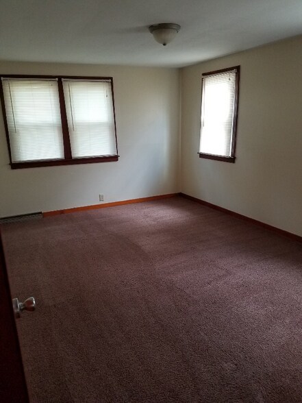 Building Photo - 500 S Depeyster St