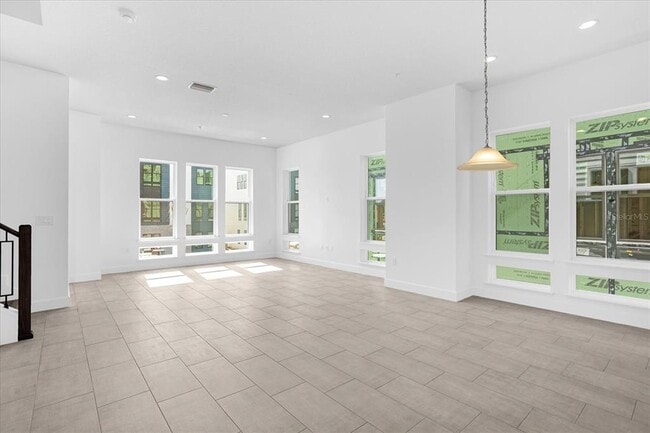 Building Photo - 2362 Brix St