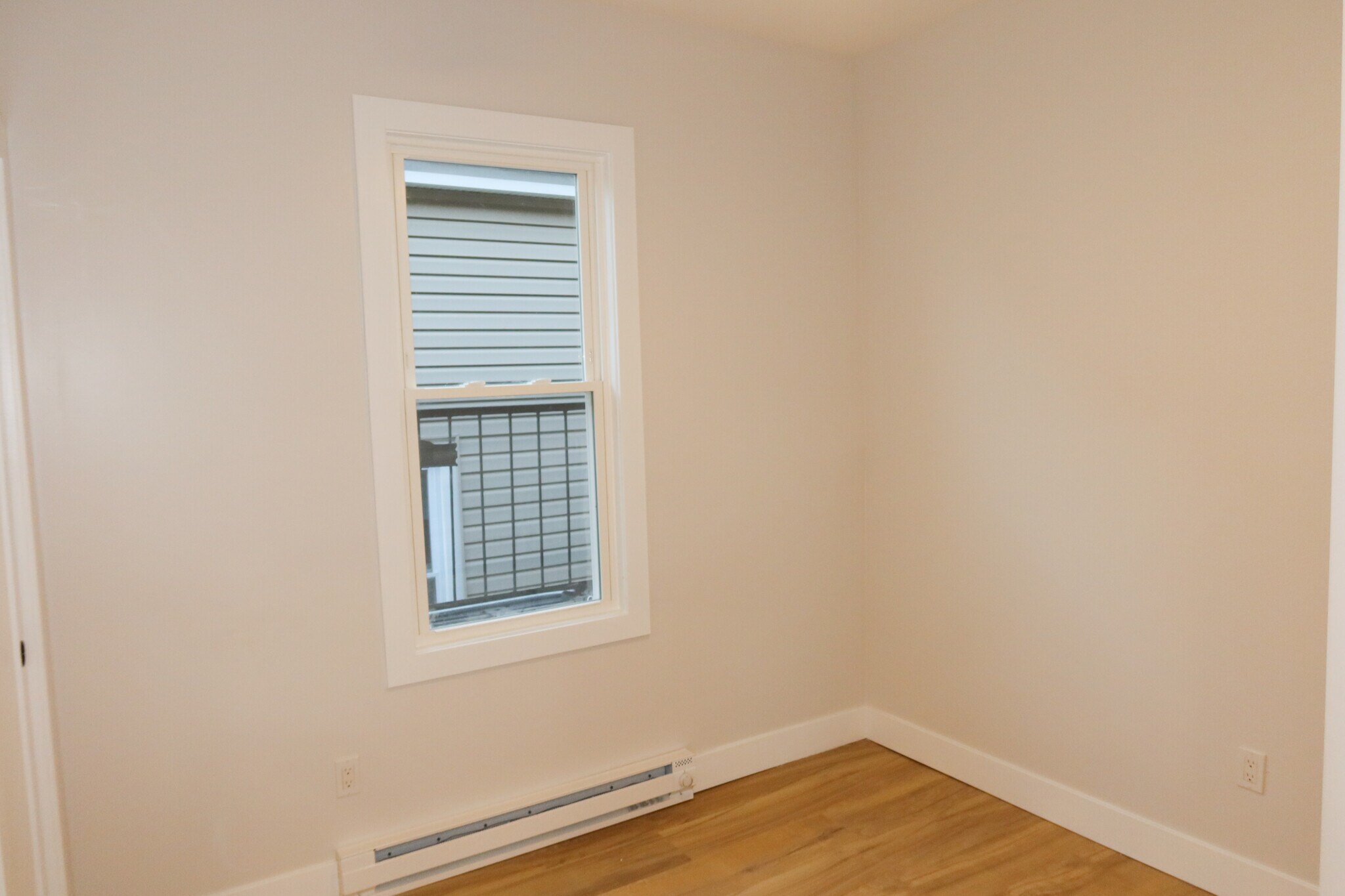Building Photo - 116 Van Riper Ave