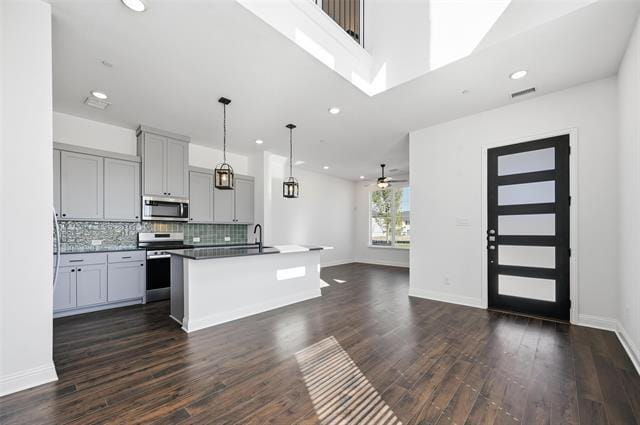 Building Photo - 2533 Brunswick Wy