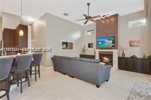 Building Photo - 1884 Classic Dr