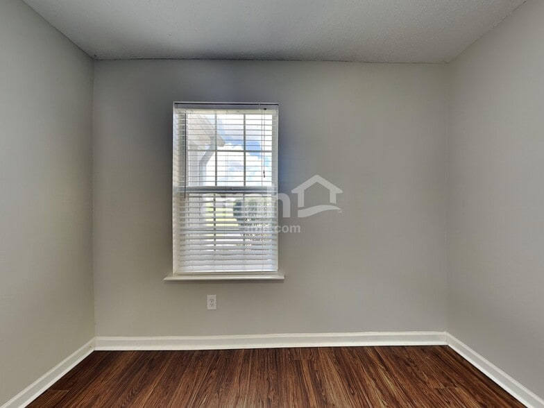 Building Photo - 104 Remington Ct