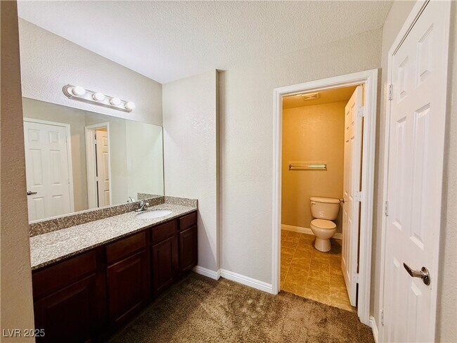 Building Photo - 2606 S Durango Dr
