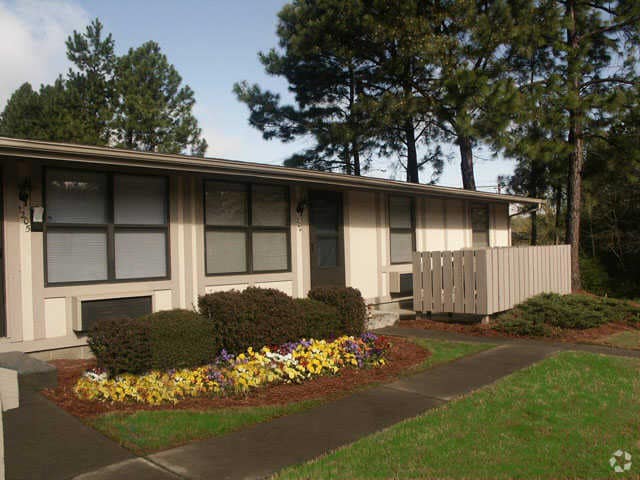 Primary Photo - Mulberry Apts