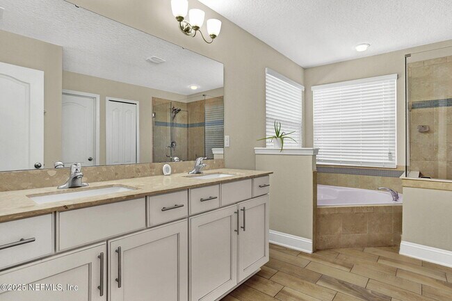 Building Photo - 3821 Coastal Cove Cir